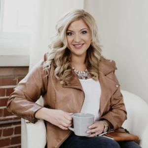 Lindsay J Williams
