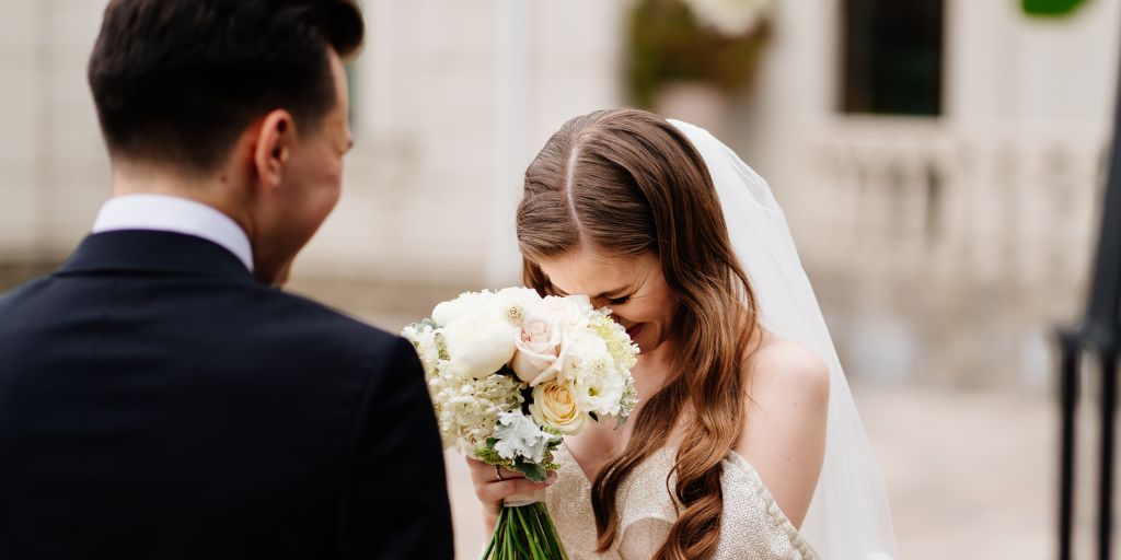 _Officiant – OFF SCRIPT